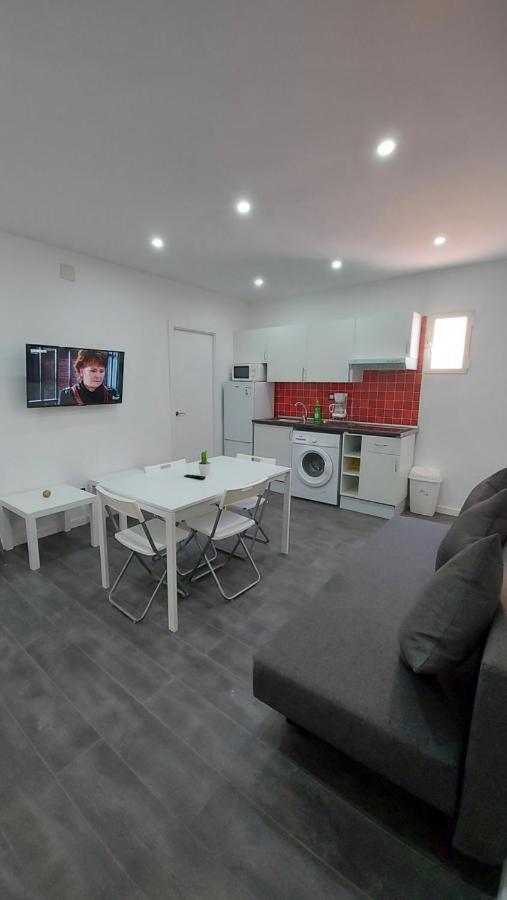 Madrid Luna House Apartment ภายนอก รูปภาพ