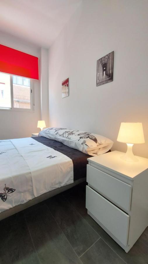 Madrid Luna House Apartment ภายนอก รูปภาพ