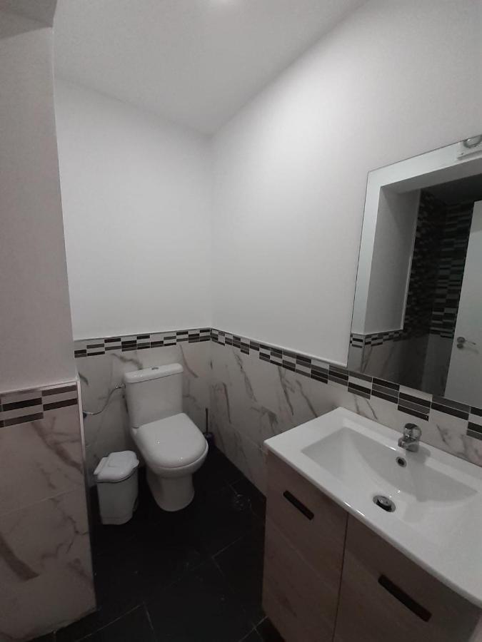 Madrid Luna House Apartment ภายนอก รูปภาพ