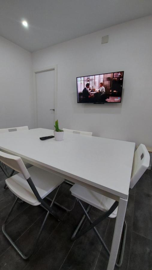 Madrid Luna House Apartment ภายนอก รูปภาพ